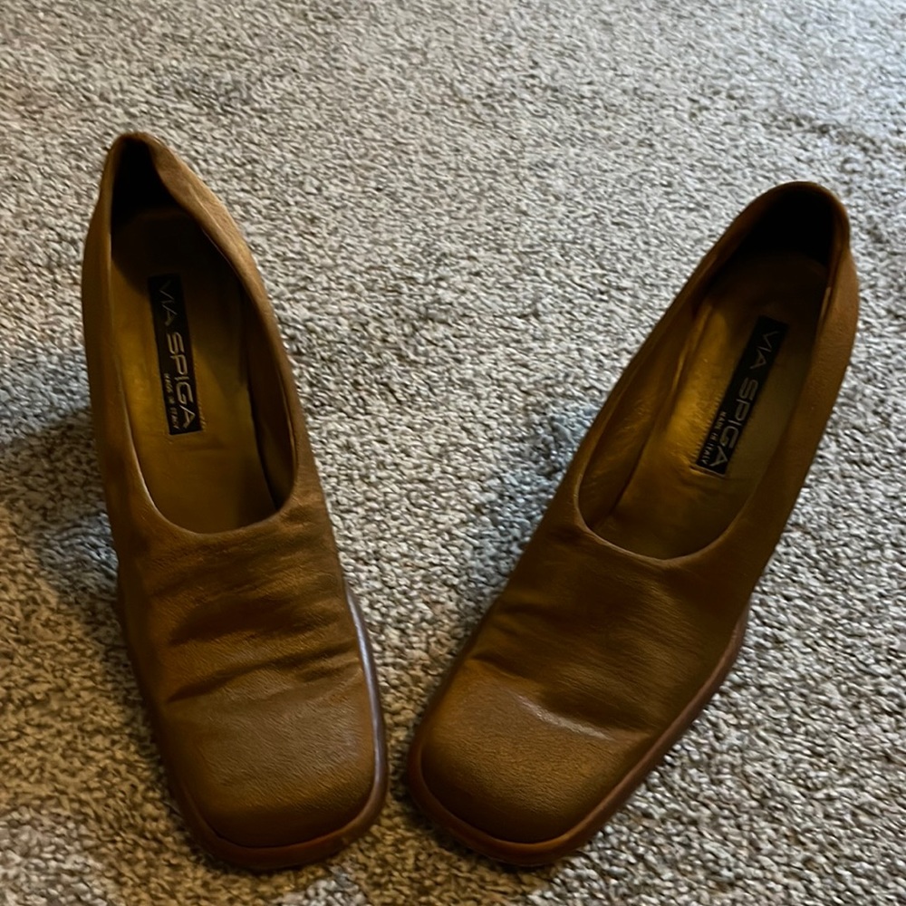 Via Spiga bronze pearl elastic size 10, medium EGOIST shoe. Made in Italy.
